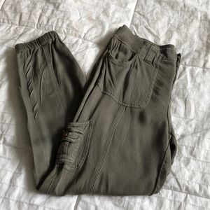 Olive green Knox Rose gathered ankle pants